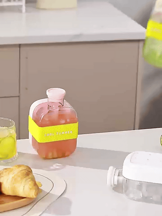 Portable 2-in-1 Ice Maker & Water Bottle